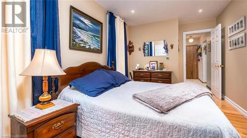 419 Scott Street, South Bruce Peninsula, ON - Indoor Photo Showing Bedroom