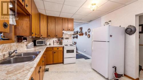 419 Scott Street, South Bruce Peninsula, ON - Indoor Photo Showing Kitchen With Double Sink