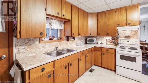 419 Scott Street, South Bruce Peninsula, ON - Indoor Photo Showing Kitchen With Double Sink