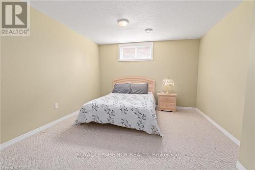 414 4Th Street S, Hanover, ON - Indoor Photo Showing Bedroom