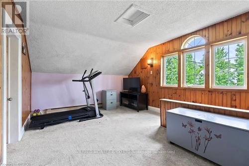 315186 Highway 6, West Grey, ON - Indoor Photo Showing Gym Room