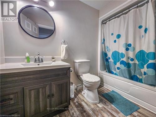 4 Lakefield Avenue, South Bruce Peninsula, ON - Indoor Photo Showing Bathroom