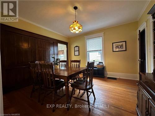 295 9Th Street, Hanover, ON - Indoor Photo Showing Dining Room