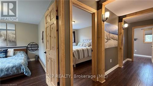 429 Lake Rosalind Road 4, Brockton, ON - Indoor Photo Showing Bedroom