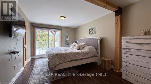 429 Lake Rosalind Road 4, Brockton, ON - Indoor Photo Showing Bedroom