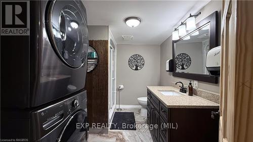 429 Lake Rosalind Road 4, Brockton, ON - Indoor Photo Showing Laundry Room