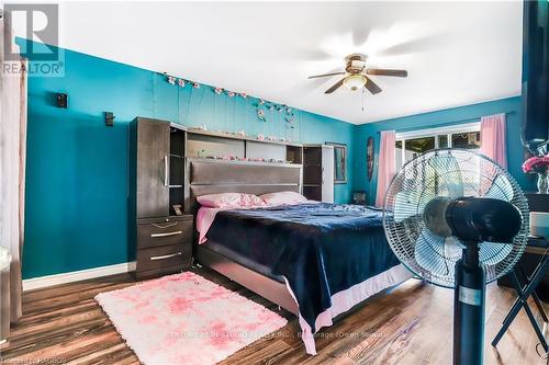 474839 Townsend Lake Road, West Grey, ON - Indoor Photo Showing Bedroom