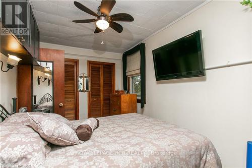 400454 Grey Road 4, Grey Highlands, ON - Indoor Photo Showing Bedroom