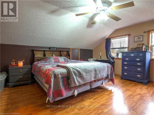 56 Mcgivern Street, Brockton, ON - Indoor Photo Showing Bedroom