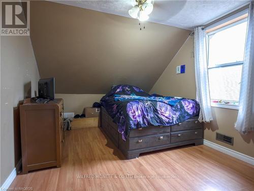 56 Mcgivern Street, Brockton, ON - Indoor Photo Showing Bedroom