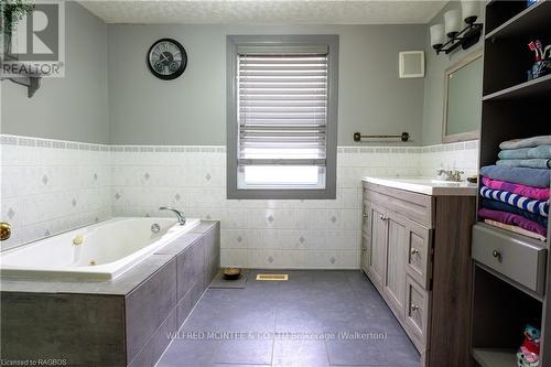 56 Mcgivern Street, Brockton, ON - Indoor Photo Showing Bathroom