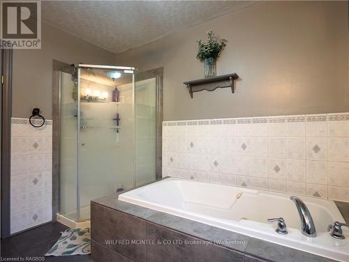 56 Mcgivern Street, Brockton, ON - Indoor Photo Showing Bathroom