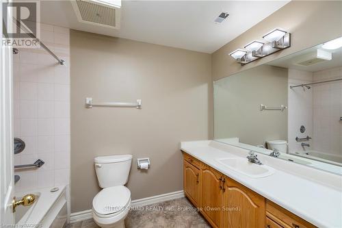 210 - 2555 3Rd Avenue W, Owen Sound, ON - Indoor Photo Showing Bathroom