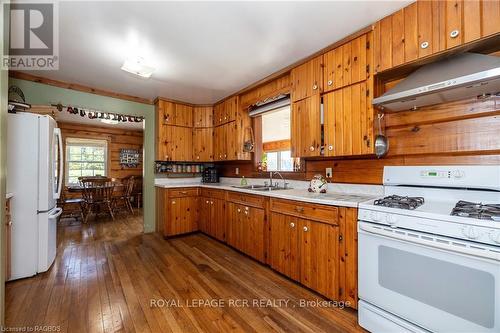 382890 Sideroad 18, West Grey, ON - Indoor Photo Showing Kitchen With Double Sink