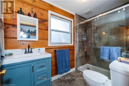 382890 Sideroad 18, West Grey, ON - Indoor Photo Showing Bathroom