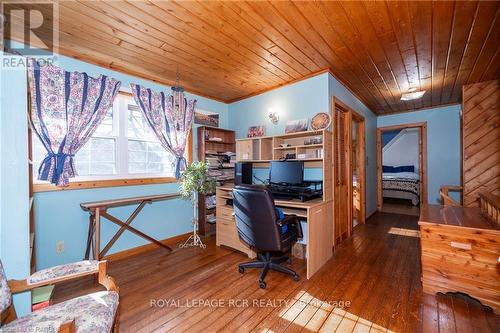 382890 Sideroad 18, West Grey, ON - Indoor Photo Showing Office