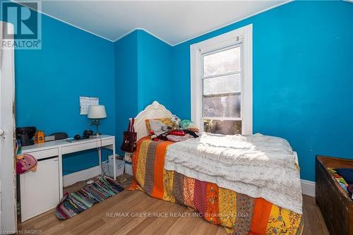 1219 2Nd Avenue E, Owen Sound, ON - Indoor Photo Showing Bedroom