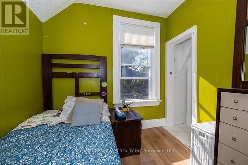 1219 2Nd Avenue E, Owen Sound, ON - Indoor Photo Showing Bedroom