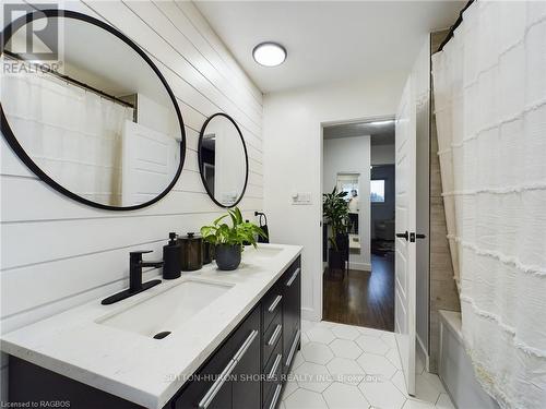 10 Smith Street, Kincardine, ON - Indoor Photo Showing Bathroom