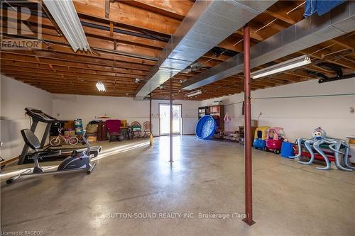 401142 Grey Rd 17, Georgian Bluffs, ON - Indoor