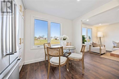 125 Templeton Crescent, St Clair, ON - Indoor Photo Showing Dining Room