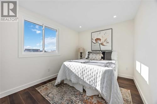 125 Templeton Crescent, St Clair, ON - Indoor Photo Showing Bedroom