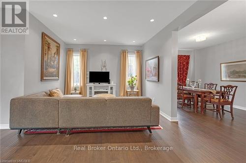 93 Southshore Crescent, Hamilton (Lakeshore), ON - Indoor Photo Showing Living Room