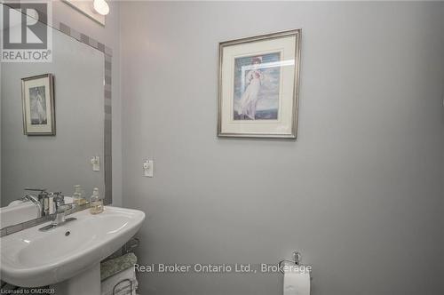 93 Southshore Crescent, Hamilton (Lakeshore), ON - Indoor Photo Showing Bathroom