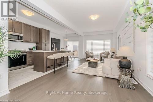 31 Baker Lane Lane, Brant, ON - Indoor Photo Showing Living Room