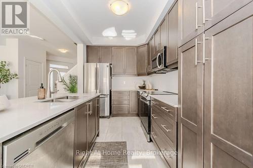 31 Baker Lane Lane, Brant, ON - Indoor Photo Showing Kitchen With Double Sink With Upgraded Kitchen