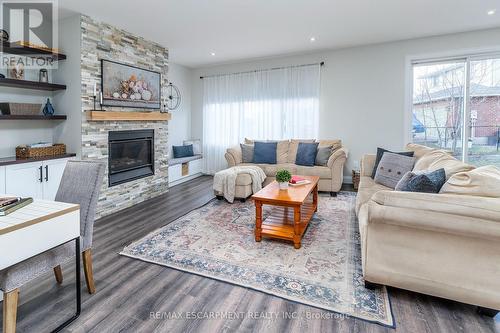 92 Ivy Crescent, Thorold, ON - Indoor Photo Showing Living Room With Fireplace