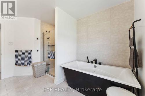 46 Andromeda Road, Ottawa, ON - Indoor Photo Showing Bathroom