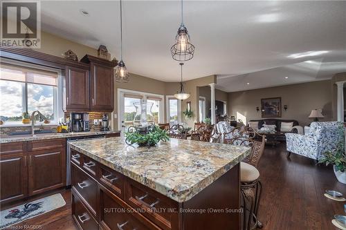 106 Neerhof Lane, Georgian Bluffs, ON - Indoor Photo Showing Kitchen