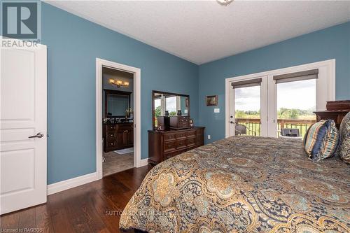 106 Neerhof Lane, Georgian Bluffs, ON - Indoor Photo Showing Bedroom