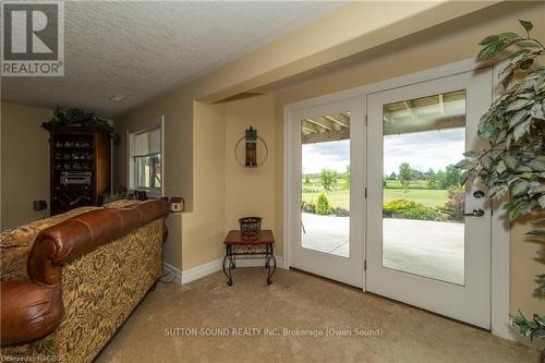 106 Neerhof Lane, Georgian Bluffs, ON - Indoor Photo Showing Other Room