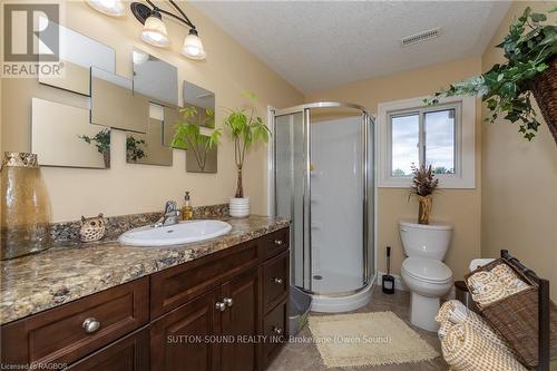 106 Neerhof Lane, Georgian Bluffs, ON - Indoor Photo Showing Bathroom