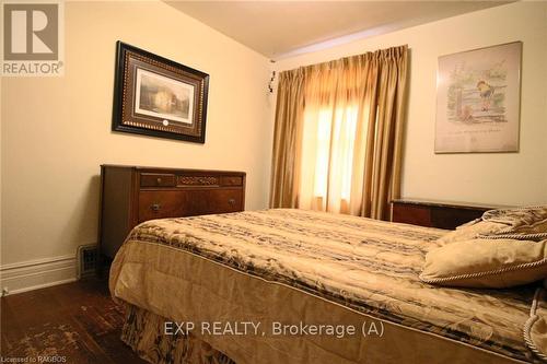 589 2Nd Avenue E, Owen Sound, ON - Indoor Photo Showing Bedroom