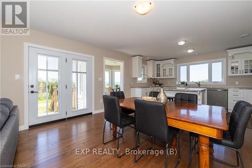 85621 Sideroad 7, Meaford, ON - Indoor Photo Showing Dining Room