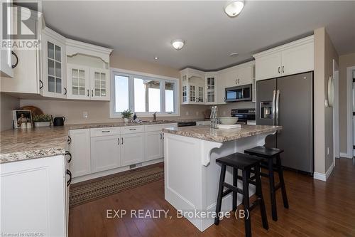 85621 Sideroad 7, Meaford, ON - Indoor Photo Showing Kitchen