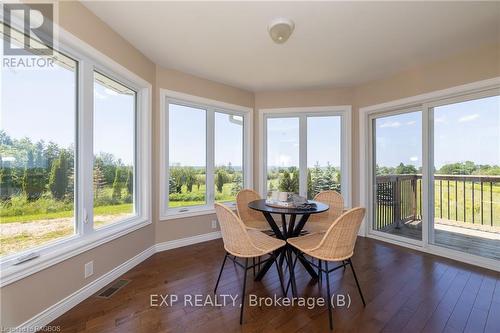 85621 Sideroad 7, Meaford, ON - Indoor Photo Showing Dining Room