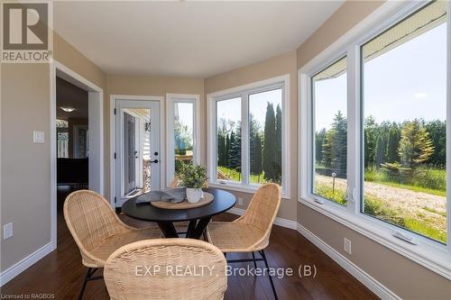 85621 Sideroad 7, Meaford, ON - Indoor Photo Showing Dining Room