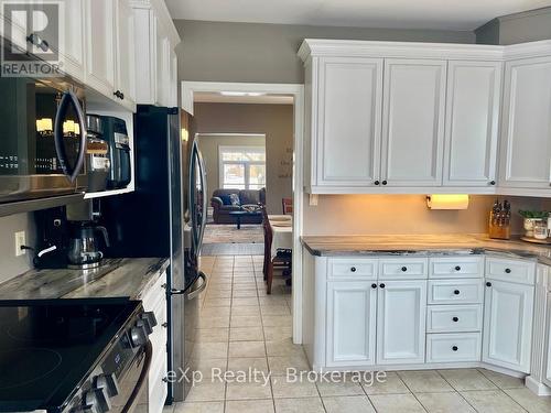 108 Hinks Street, Brockton, ON - Indoor Photo Showing Kitchen