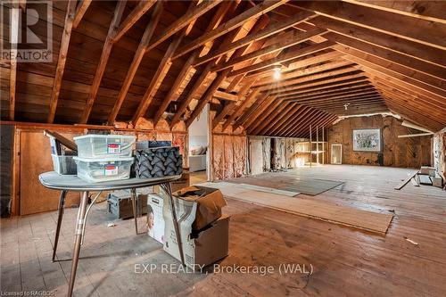 108 Hinks Street, Brockton, ON - Indoor Photo Showing Other Room