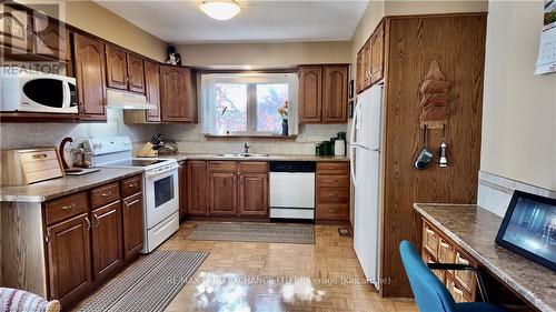 730 Campbell Avenue, Kincardine, ON - Indoor Photo Showing Kitchen With Double Sink