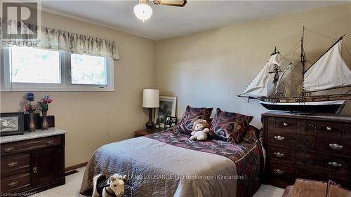 730 Campbell Avenue, Kincardine, ON - Indoor Photo Showing Bedroom