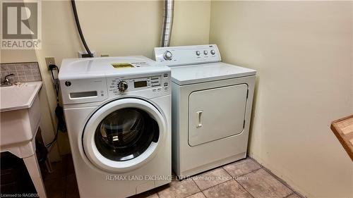 730 Campbell Avenue, Kincardine, ON - Indoor Photo Showing Laundry Room