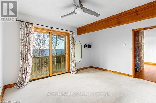 92 Moore St, Northern Bruce Peninsula, ON - Indoor Photo Showing Other Room