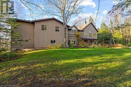 92 Moore St, Northern Bruce Peninsula, ON - Outdoor