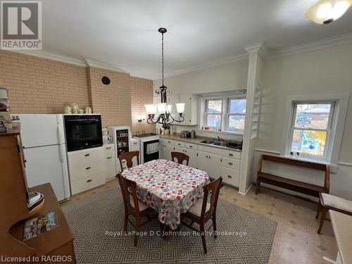 69 Albert Street N, Saugeen Shores, ON - Indoor Photo Showing Dining Room