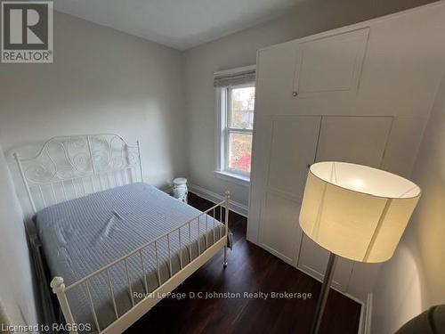 69 Albert Street N, Saugeen Shores, ON - Indoor Photo Showing Bedroom